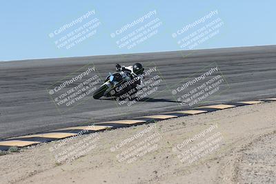 media/Oct-13-2025-Moto Forza (Mon) [[a66d839500]]/4-C Group/Session 2 (Bowl)/